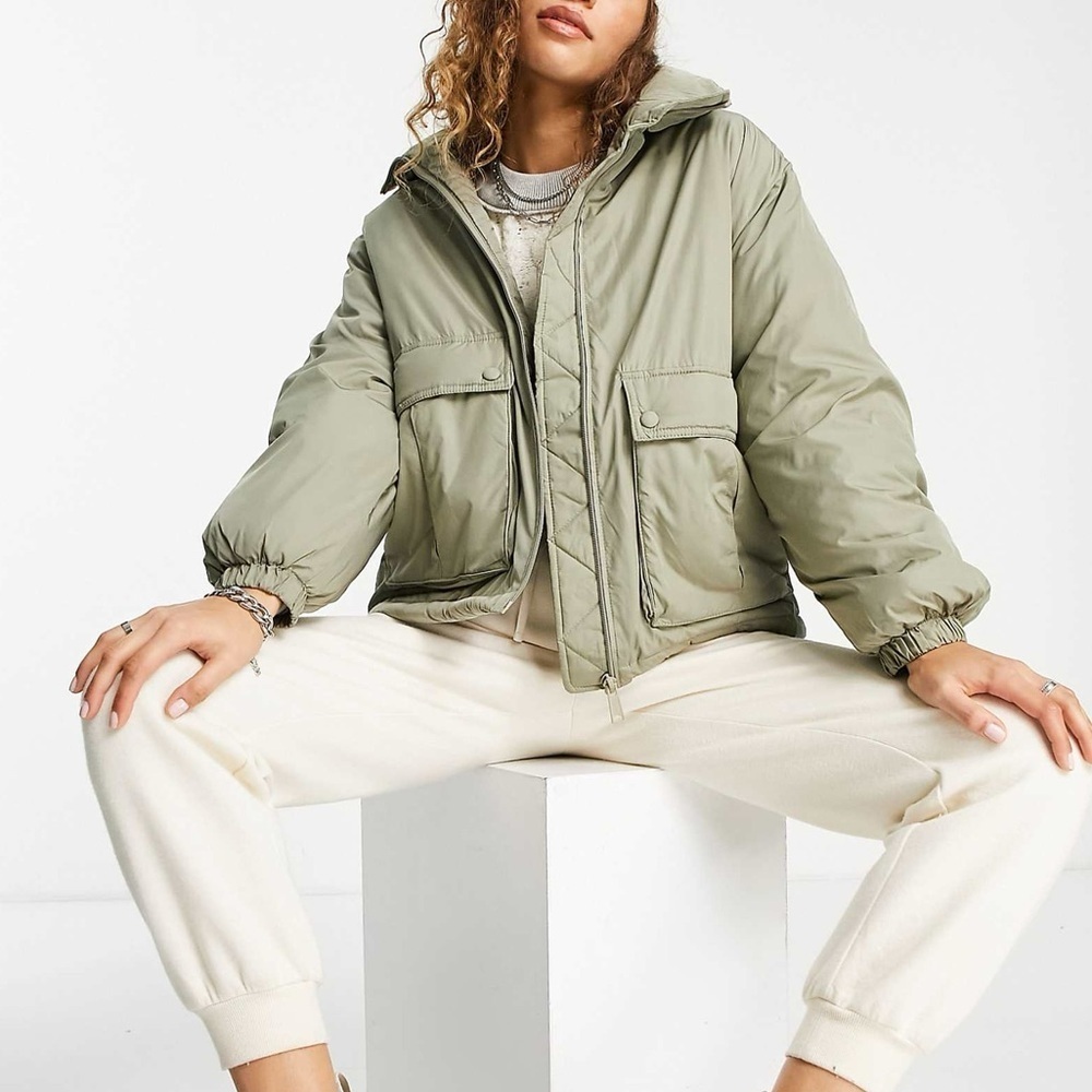 Free People Duvet Bomber Jacket Puffer khaki green
Size XS